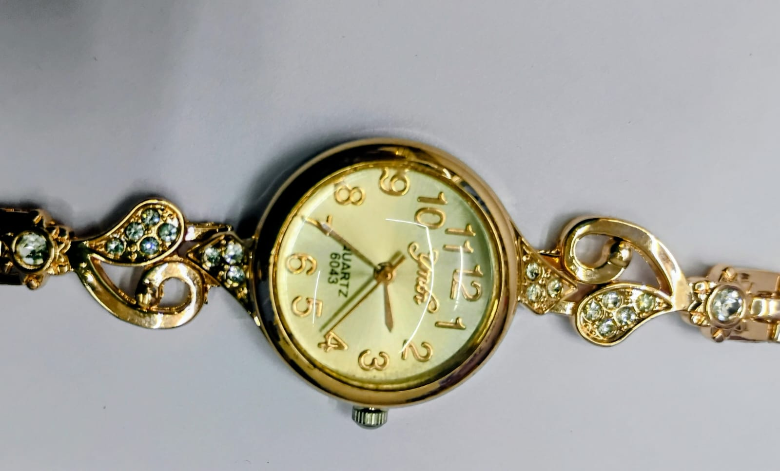 Blush Garden Charm Watch golden dial 1